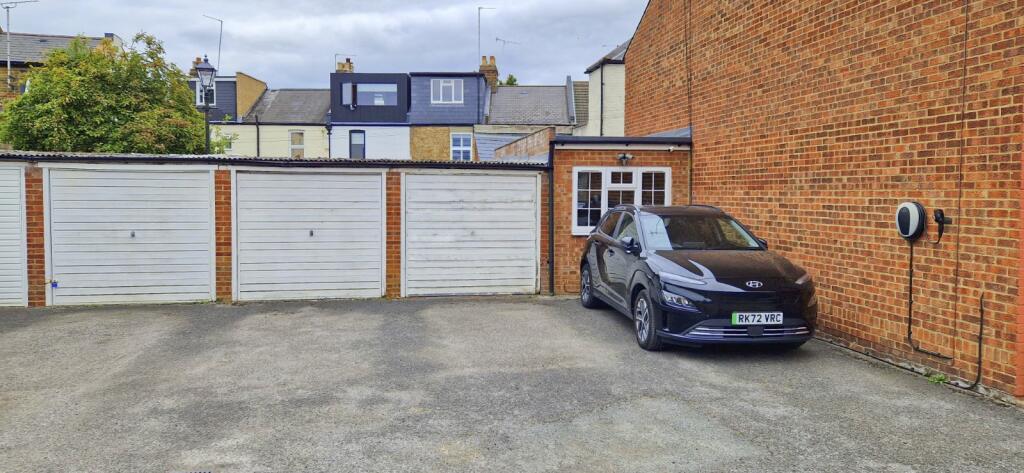 Garage &amp; Parking
