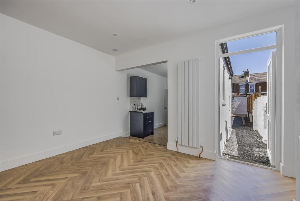 34 Daulston Road, Fratton-PorticoMarketing-SoldBy-