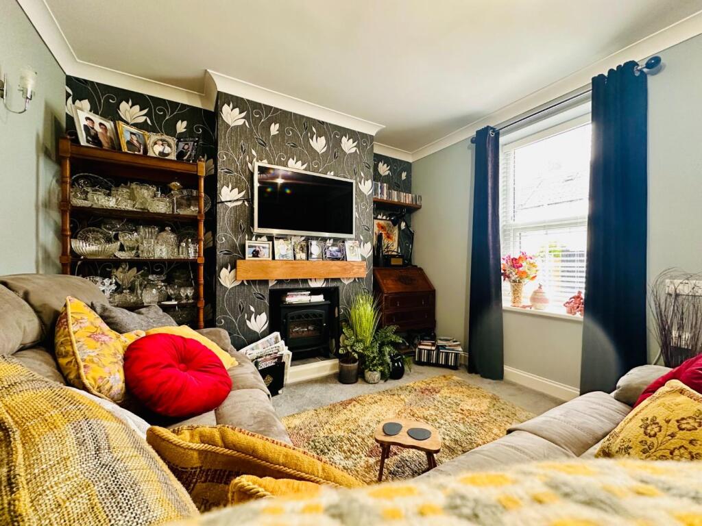 Entrance / Living Room