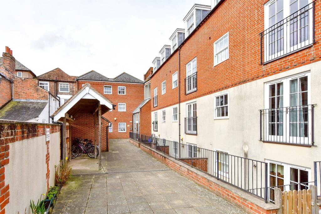 External Lifestyle Photograph