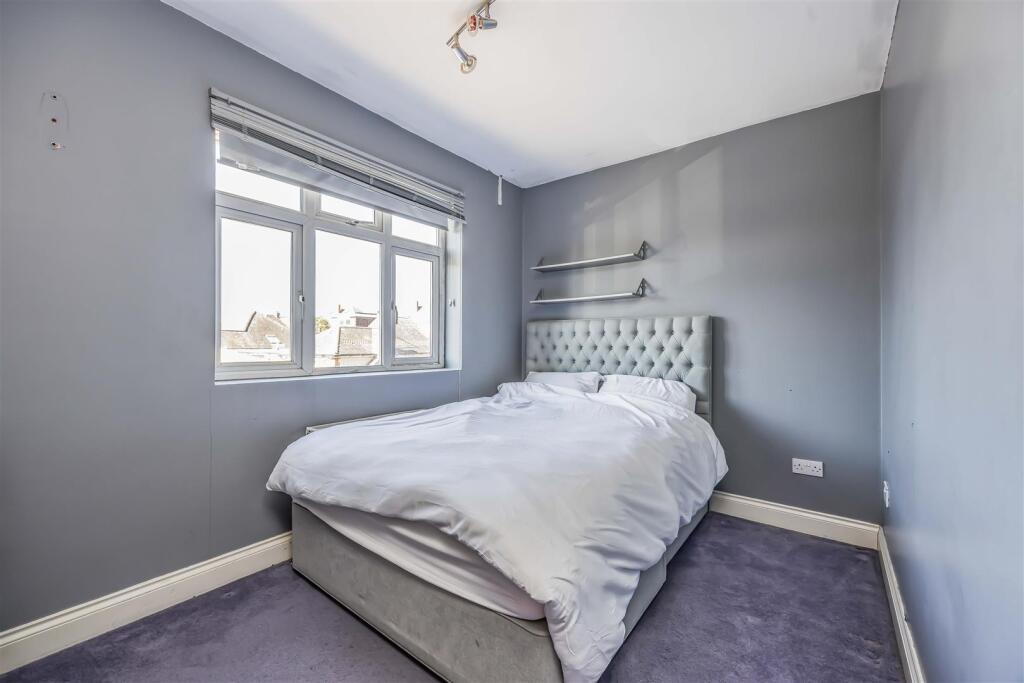 26 Queens Grove, Waterlooville-Small-PorticoMarket