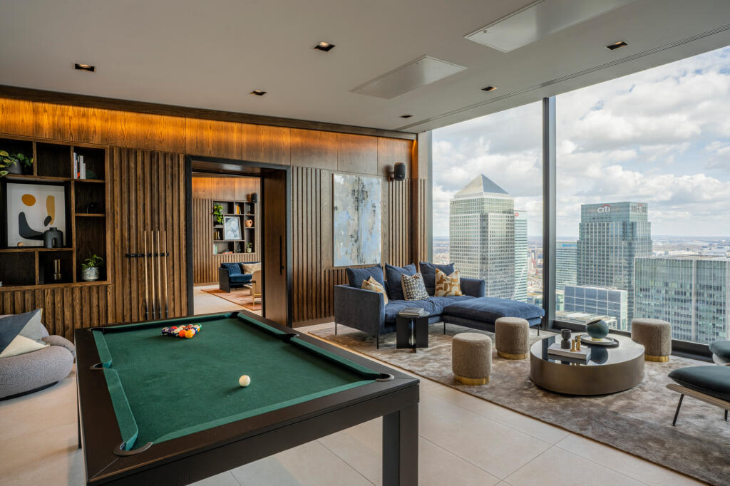 Club Lounge