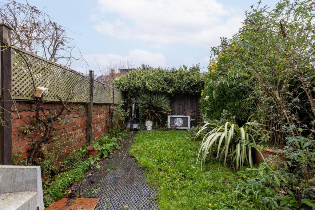 55 Talbot Road, BS4-24.jpg