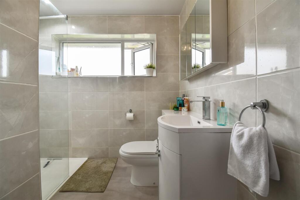 Family Shower Room