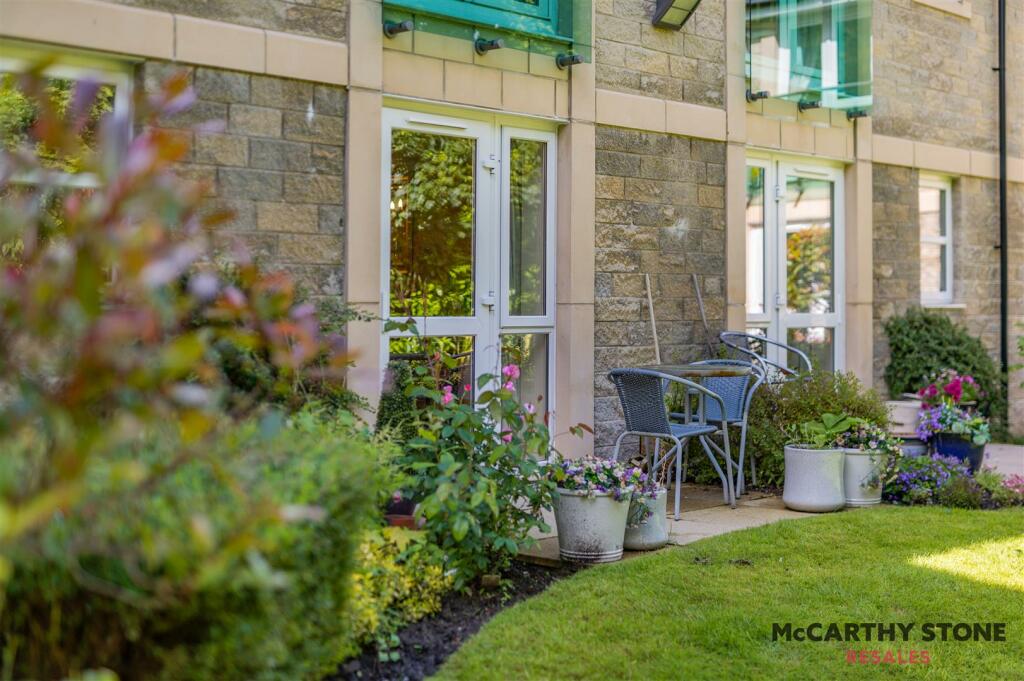 8604007-exterior14.JPG