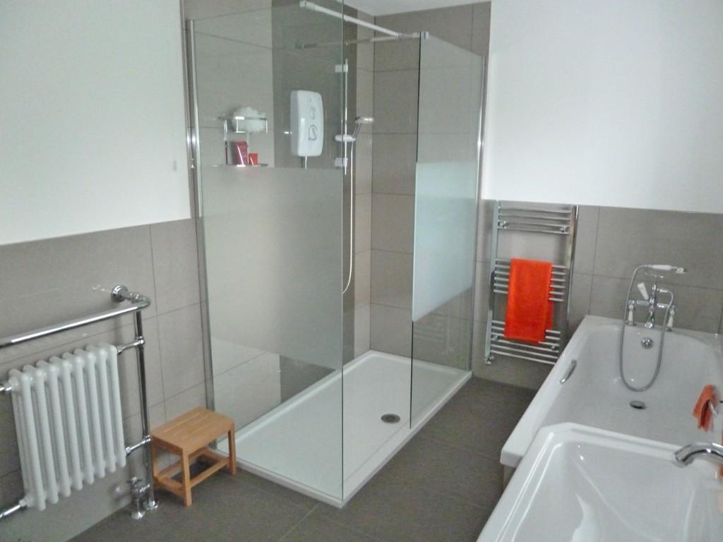 Shower enclosure