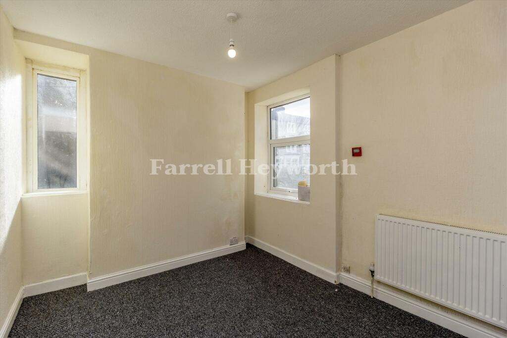Self contained flat 