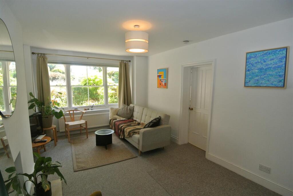 Living Room 3.JPG