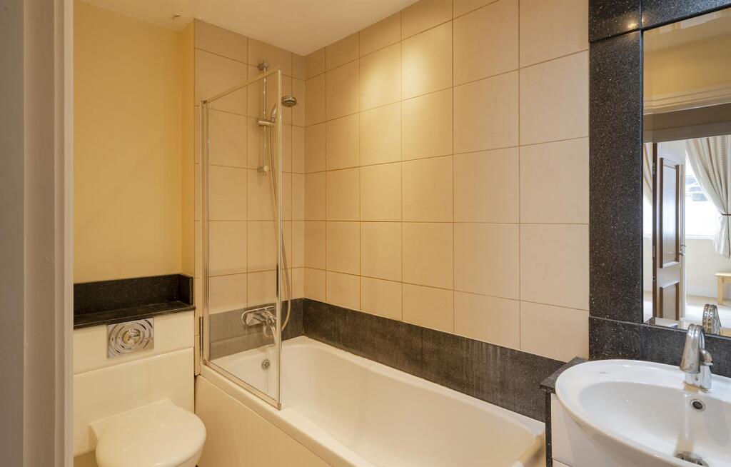 Flat 1 Temple House - low res - NPP05738.jpg