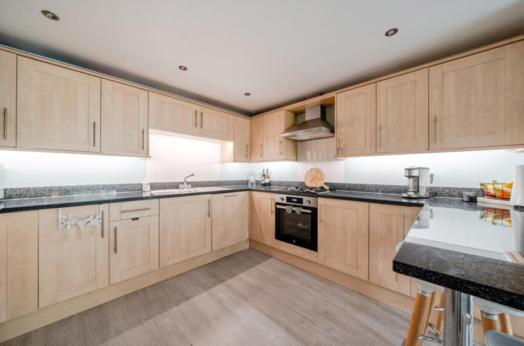 1341241-5-68af504...