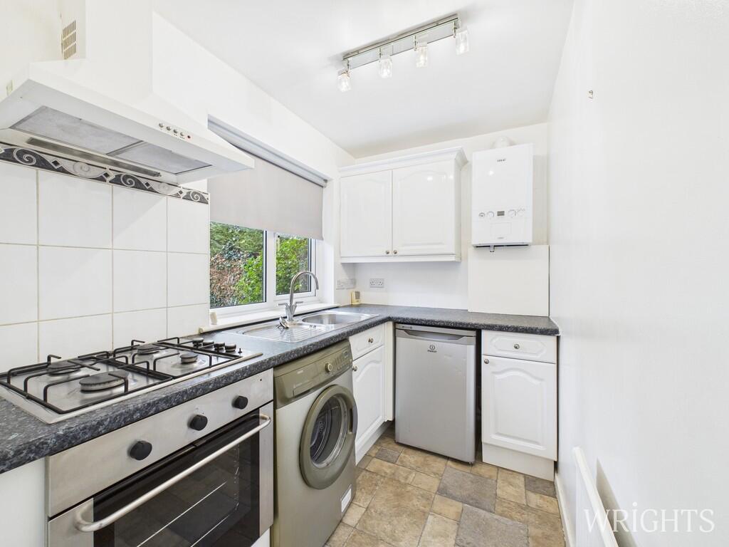 CAM02796G0-PR0484...