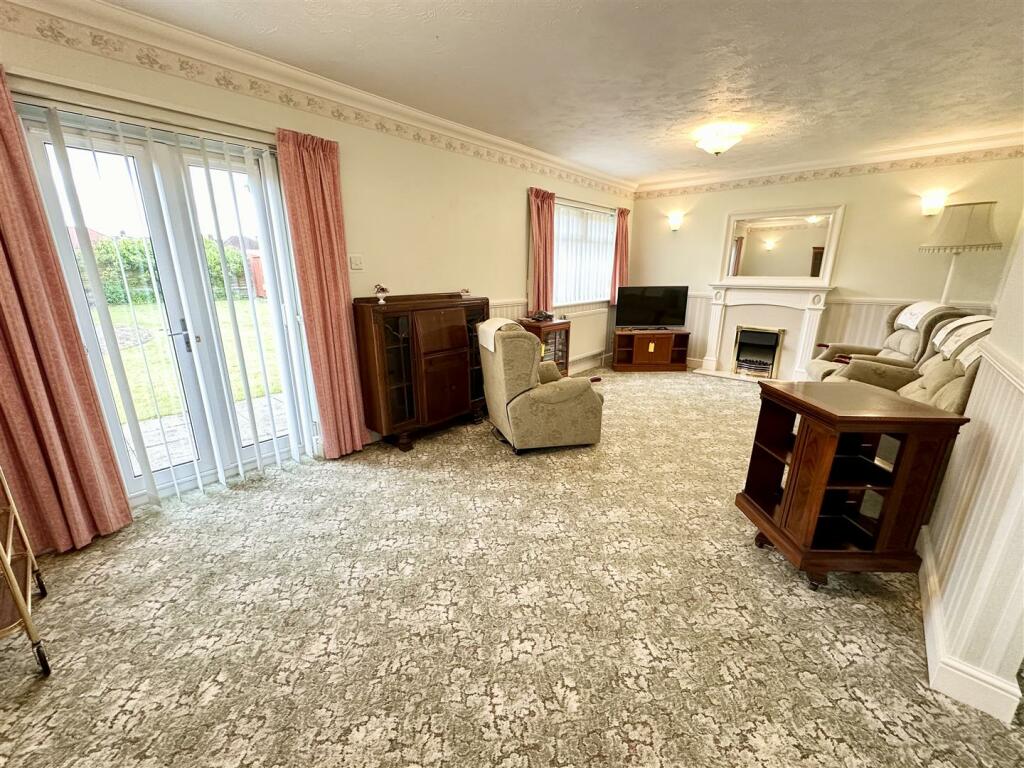 garden facing lounge.JPEG