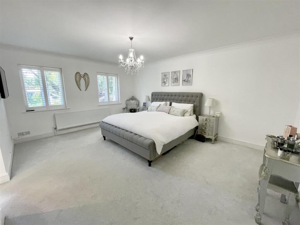 bed1.jpg