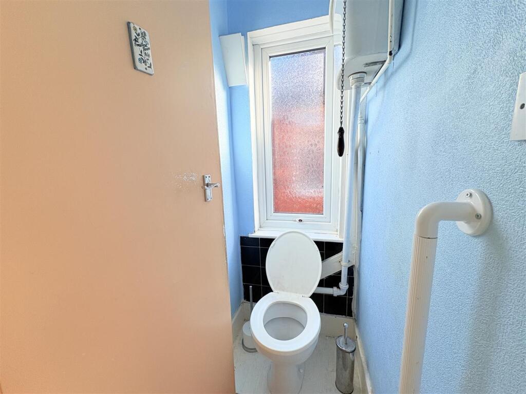 Separate WC