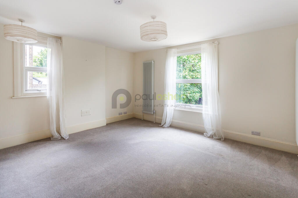 Flat-3-10-Moreton-Road-3