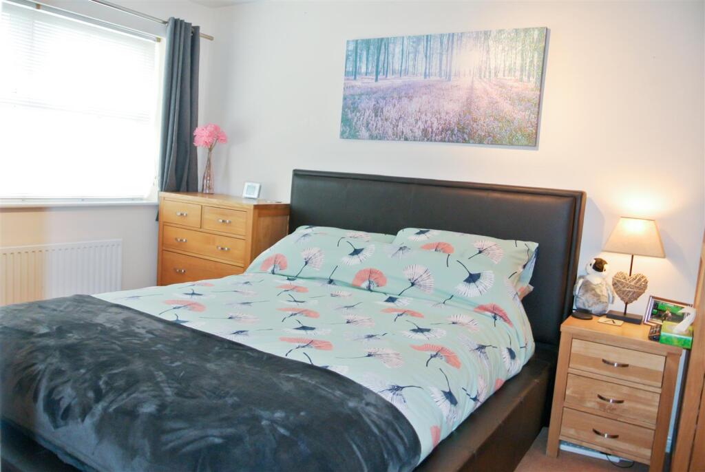 Bedroom.JPG