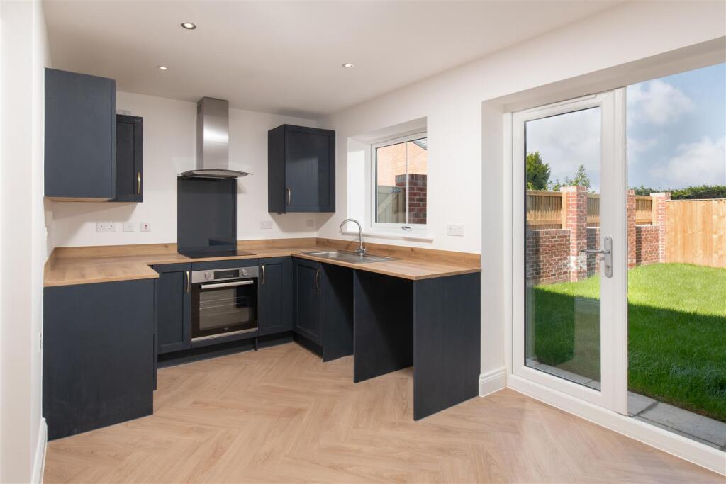 003 Newett_ParsonsGreen__Plot22_Kitchen.jpg