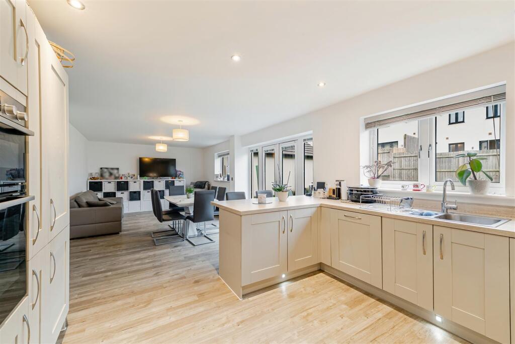 Kitchen/Dining/Family