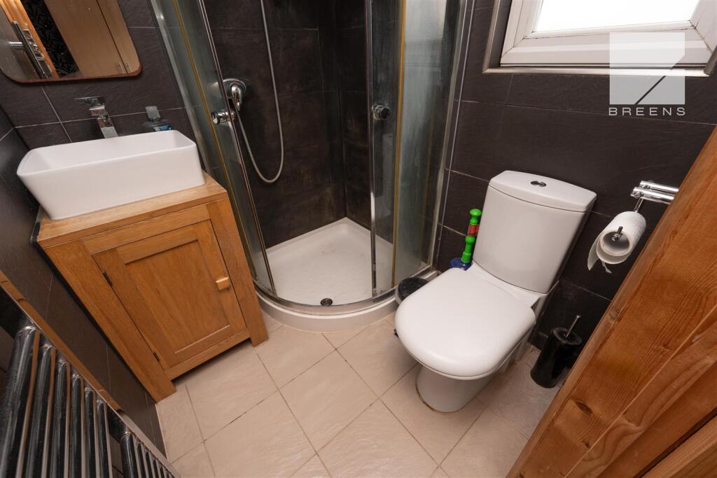 27 Wadham Avenue_0049.jpg