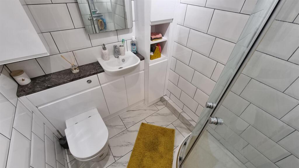 REFITTED GROUND FLOOR SHOWER ROOM