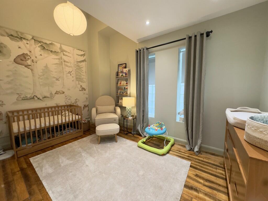 BEDROOM 2