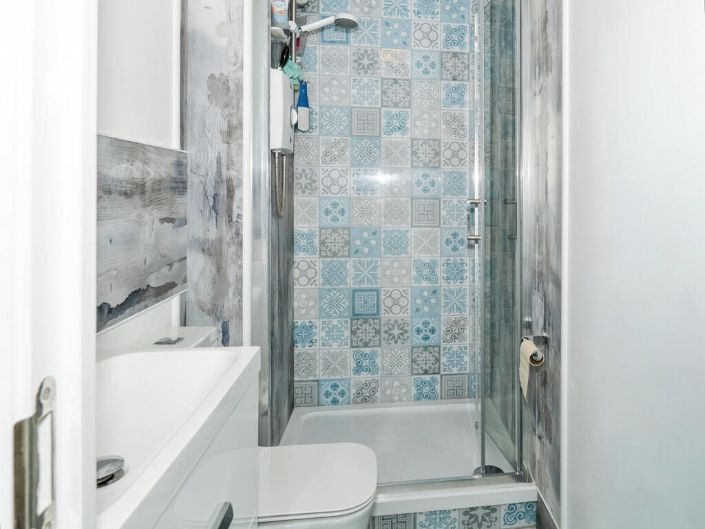 En Suite Shower Room