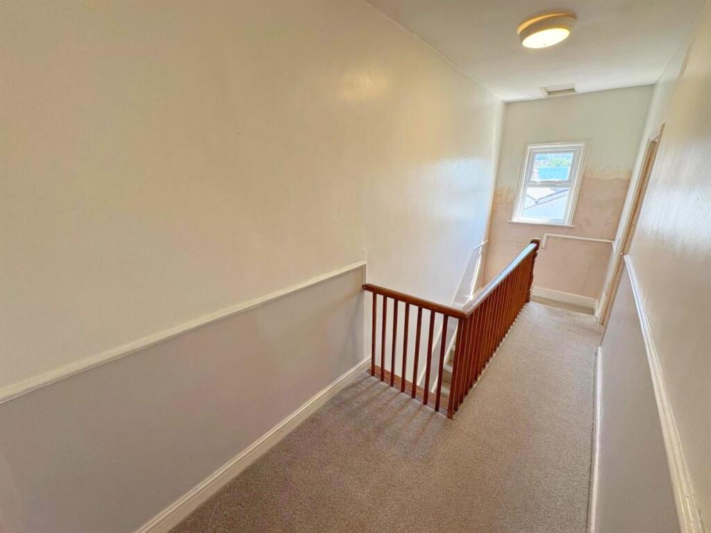 First floor landing.jpg