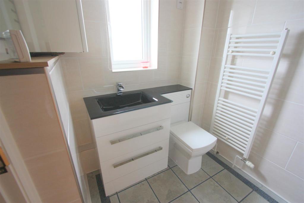 21 Pentire Heights En Suite