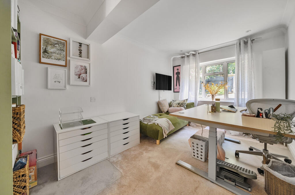 1295987-24-68276d...