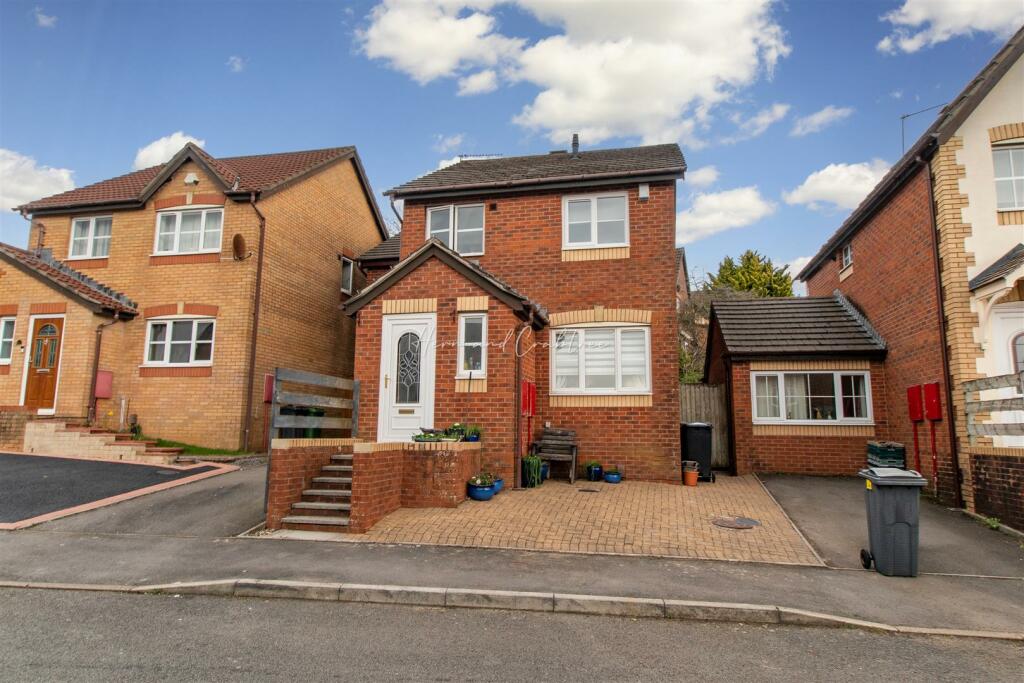 Nasturtium Way, Pontprennau, HernCrabtree (4).jpg