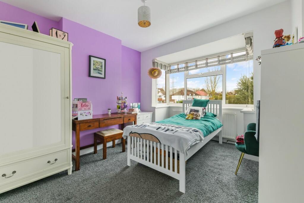 CHESSINGTON ROAD (1).jpg