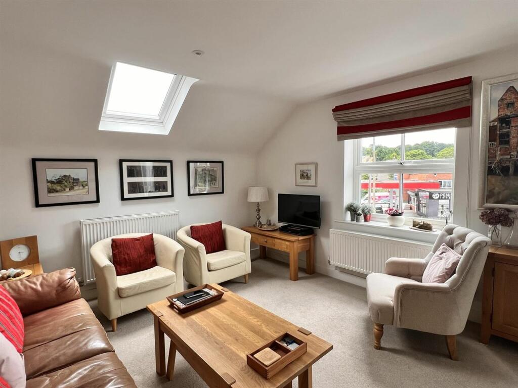 LIVING/ DINING KITCHEN