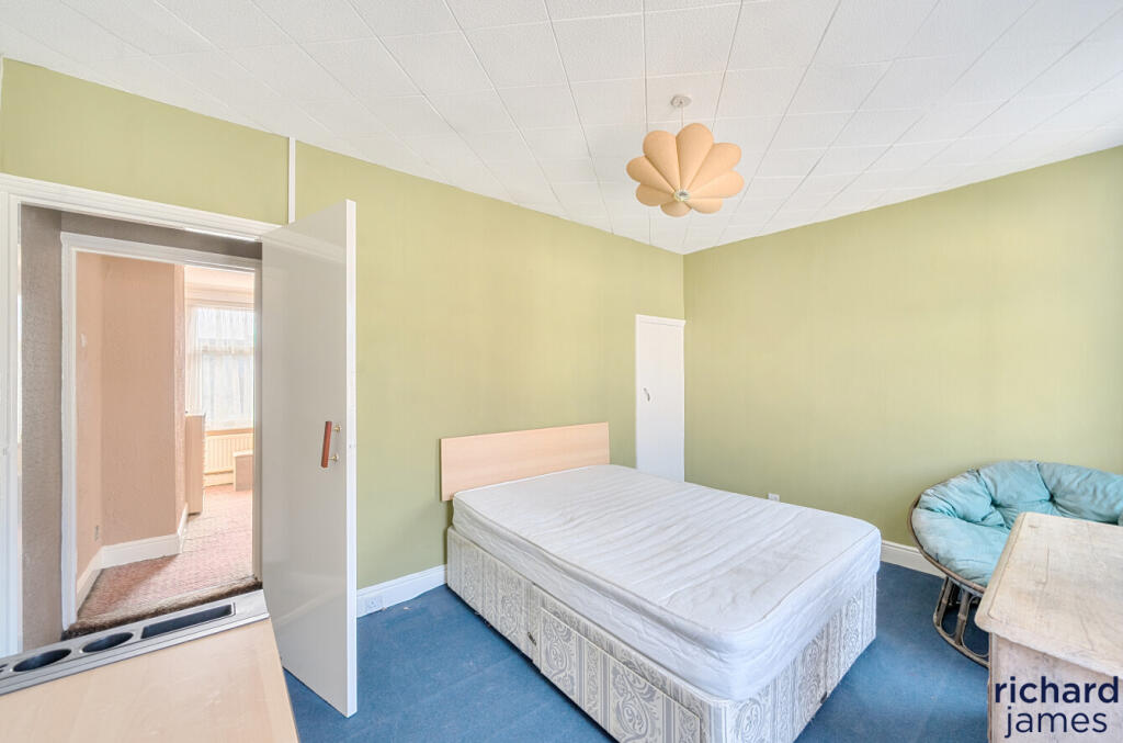 07ee5ff6fc1840edb7a22052717f8273