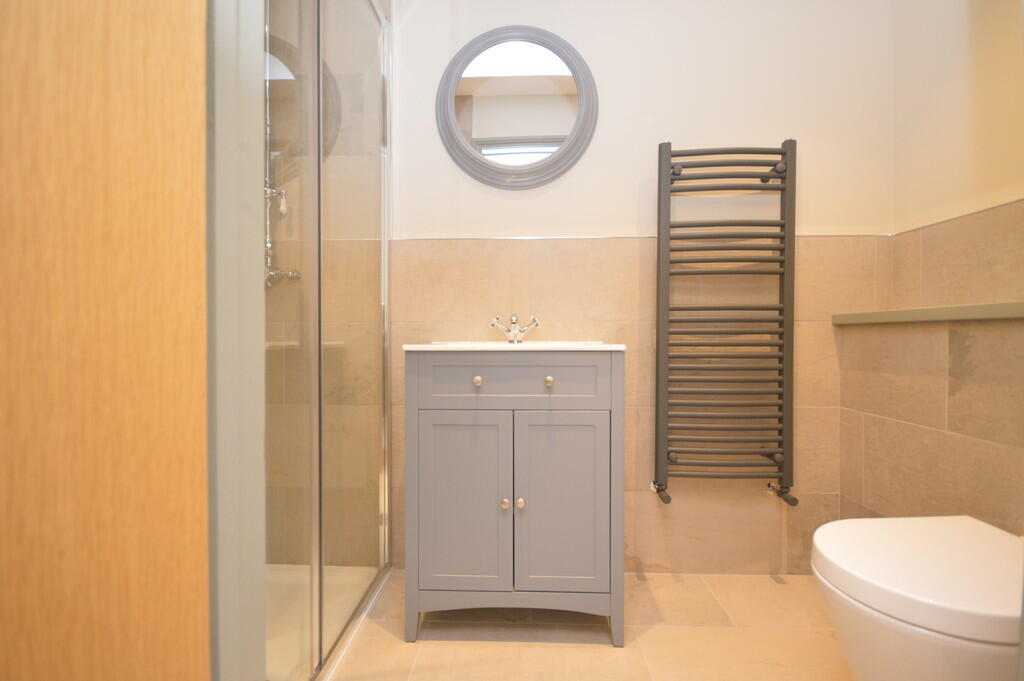 En Suite Internal...