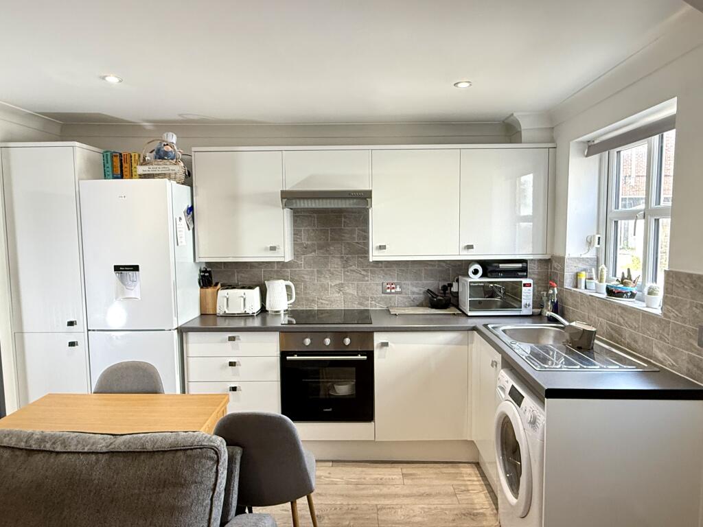 Living room/ Kitchen