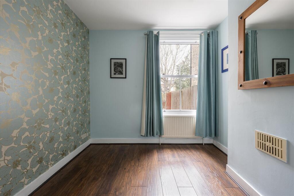 Carr Road E17