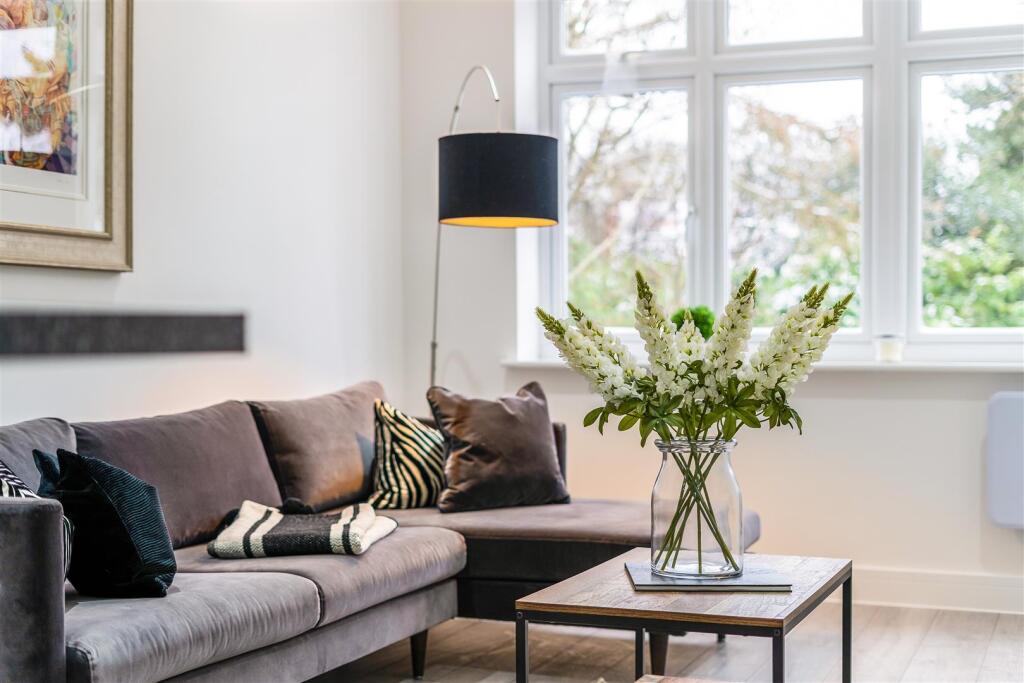 flat 6 272154 - (4).jpg