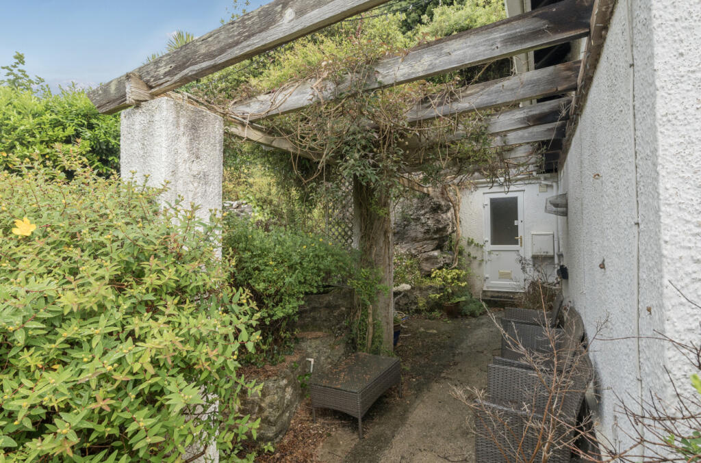 1303909-25-6846da...