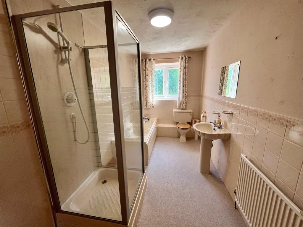 Main Bathroom
