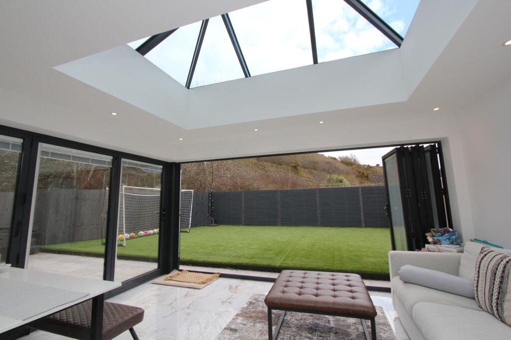 Social Living Area (open to the kitchen)