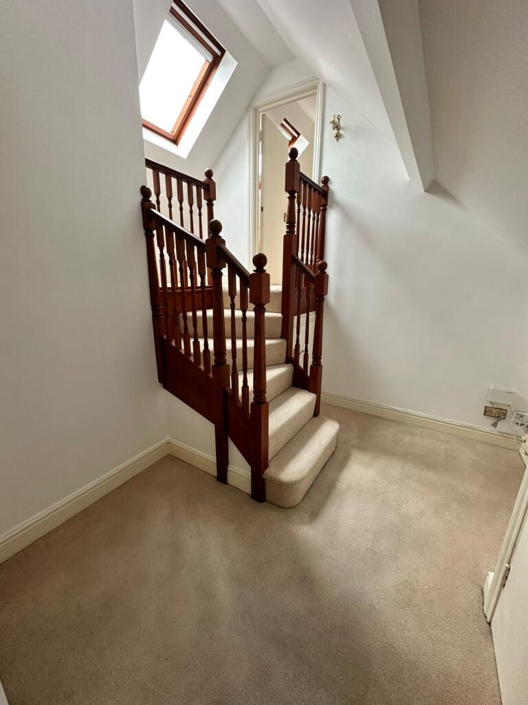 11 Duncroft Stairwell