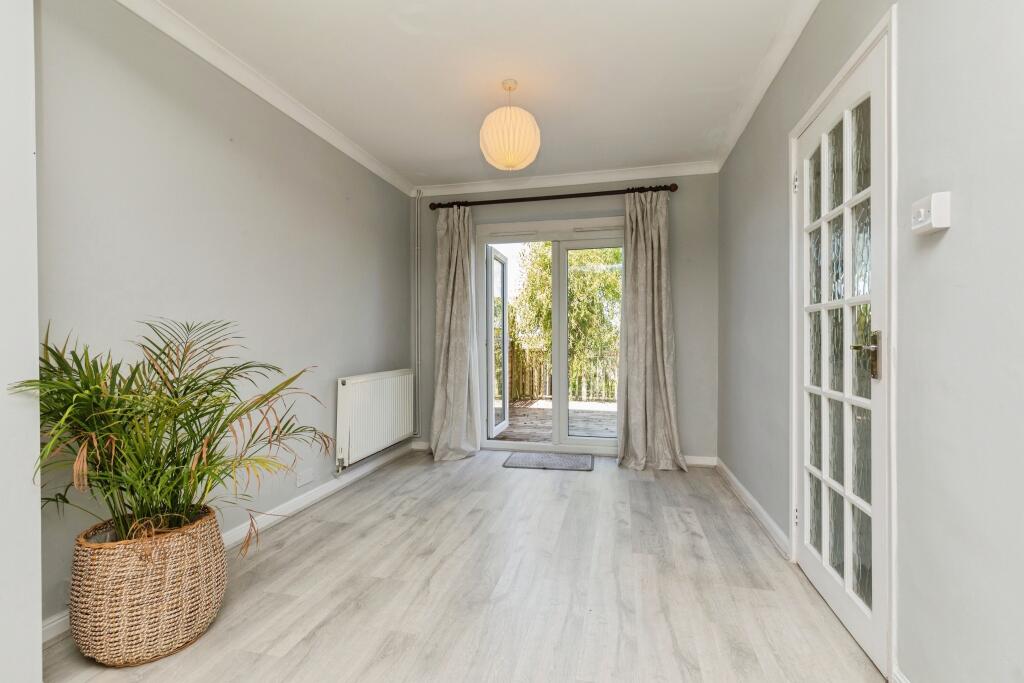 Dining Room / Decking