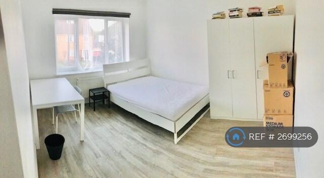 Room 1 Upstairs Front