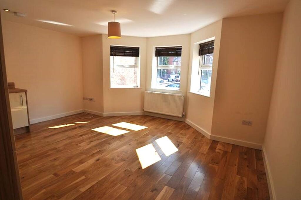 Kitchen &amp; Living Area