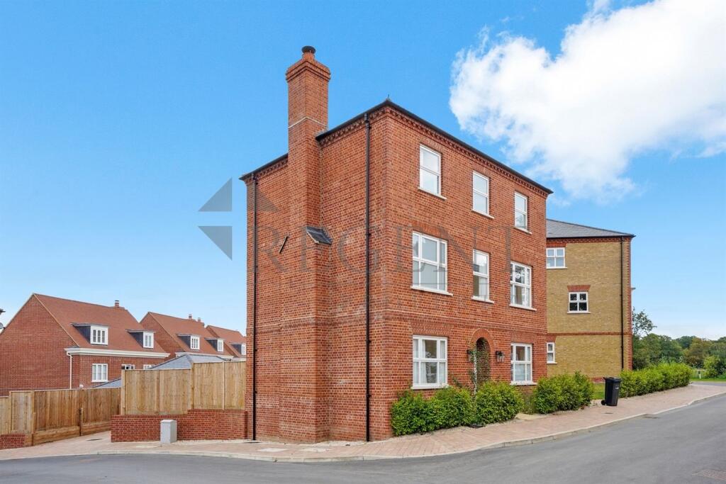 Lushington Drive
