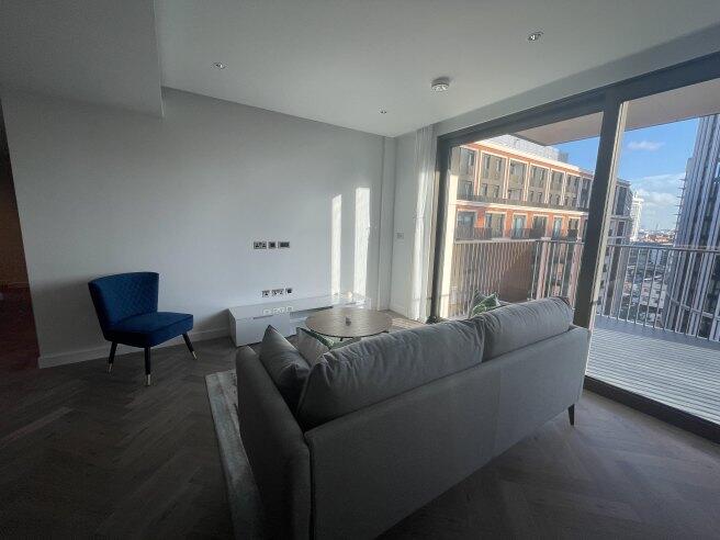 1-segrave-walk-w2-1bn-1022421