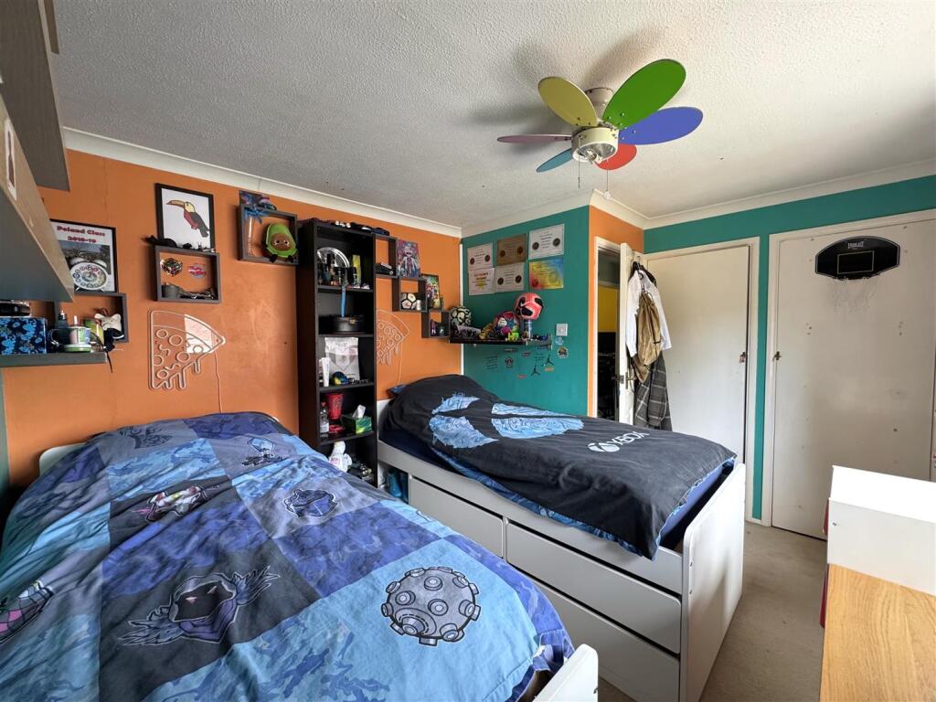 Bedroom 2.JPEG