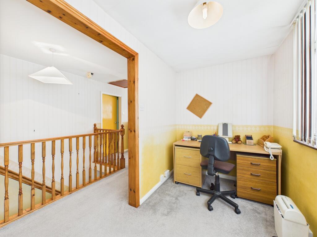 CAM02871G0-PR0492-STILL018