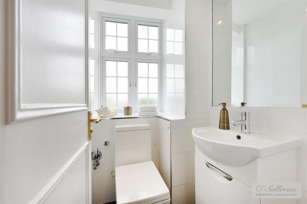 36 Princes Court (2).JPG