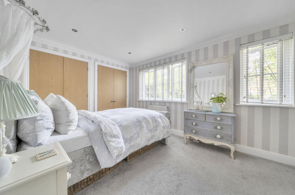 1313667-3-6867a8a...